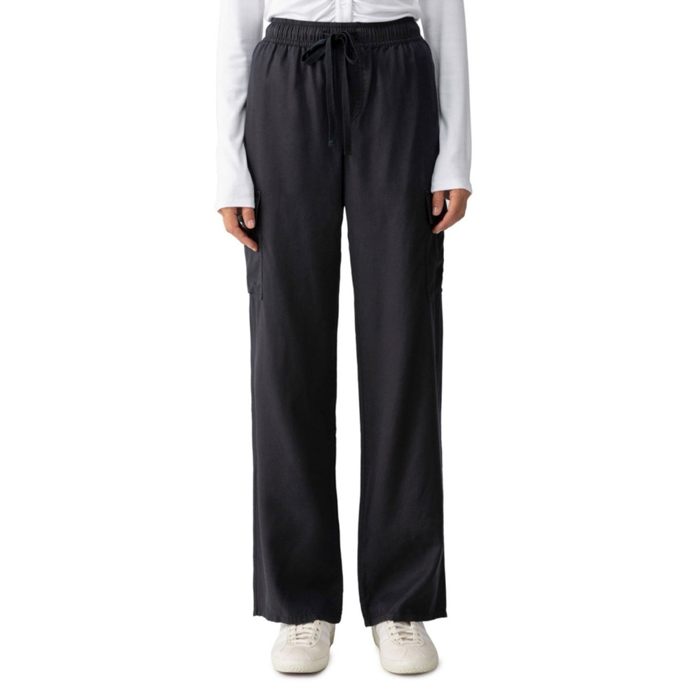 NWT Sanctuary lightweight pull on cargo pants